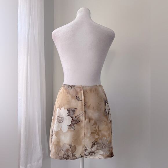 Vintage Y2K Wanted Clothing Company Tan Floral Print Micro Mini Skirt - Picture 7 of 8